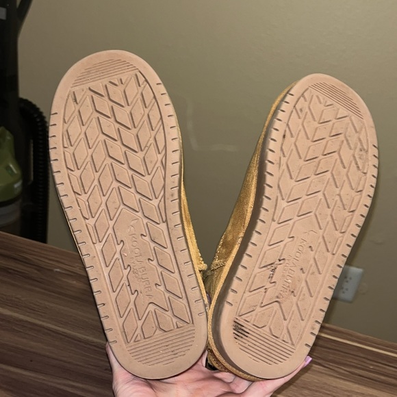 UGG Koolaburra tan bow boots - Picture 12 of 14